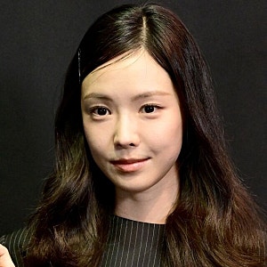손나은, 모친상 빈소 조문… 19일 발인 및 동생 손새은과 슬픔 속 빈소 지켜