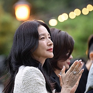 20세 연상 남편과 나타난 이영애, 미모 대신 '이것'에 시선 쏠린 현재 상황
