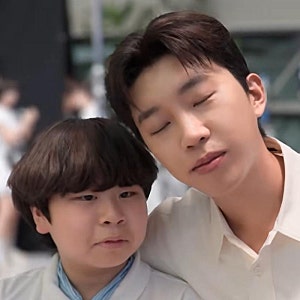 "슬의생에서 똘똘한 아들로 사랑받은 아역" 김준, 임영웅 신곡 뮤비서 훌쩍 자라 내년 중학생