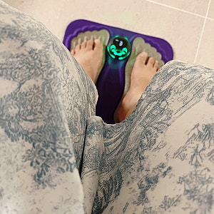 종아리 발목 다리 발 풀어주는 윙빌리 카프린 ems 발 마사지기