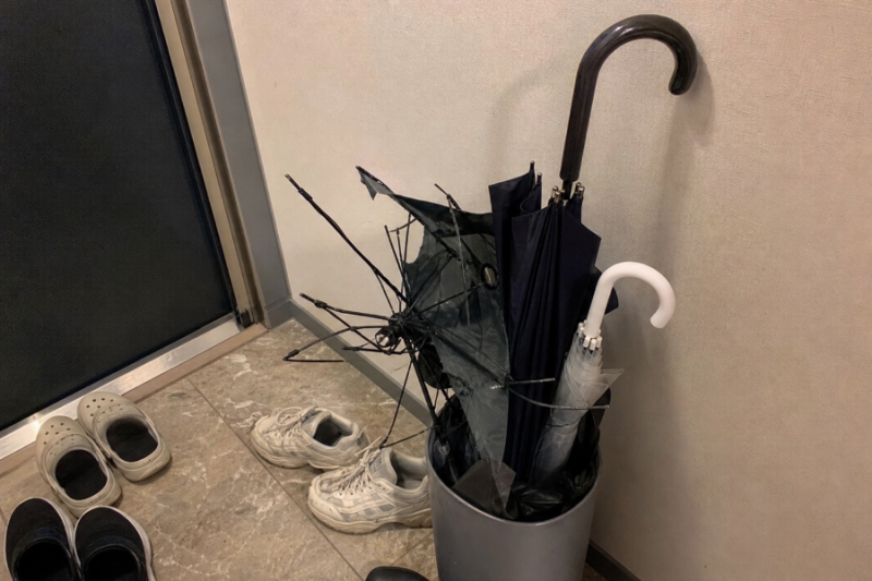 우산살은 고철, 천은 종량제ㅣ우산 버리는법 분리수거 장우산 비닐우산 정리