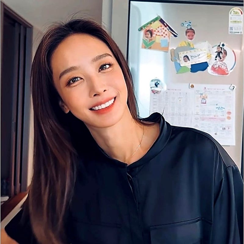 "어머, 애 엄마 피부가 미쳤네" 쥬얼리 출신 박정아 동안 피부 근황