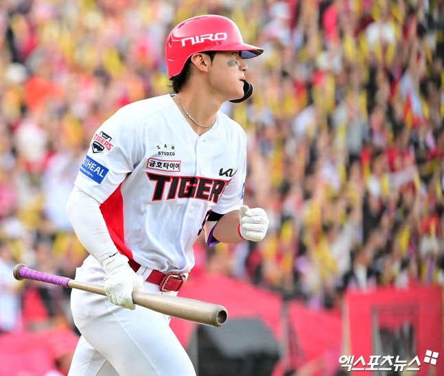 [2026 KBO 준PO 1차전 리뷰] '슈퍼스타' 김도영 멀티홈런 폭발! 네일 7이닝 1실점 역투 앞세운 KIA, ....