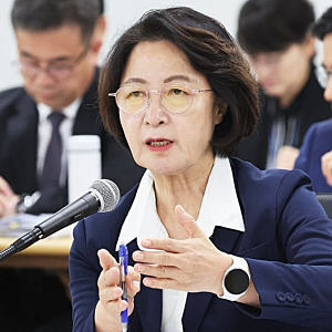 “소방이 재정 빨대 1조1000억 잡아먹어” 추미애 발언 후폭풍... 부천 화재 소방관 순직에 다....