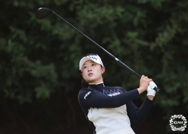 [KLPGA 이야기 ] 상금 56위의 반전, 마서영 생애 첫 우승 – 최종일 73타로 지켜낸 트로피 [아이....