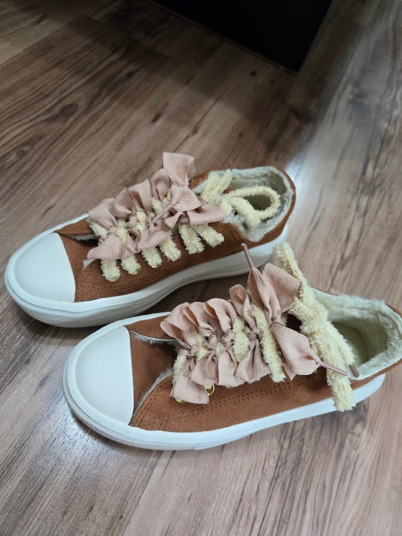 운동화 끈 예쁘게 매기