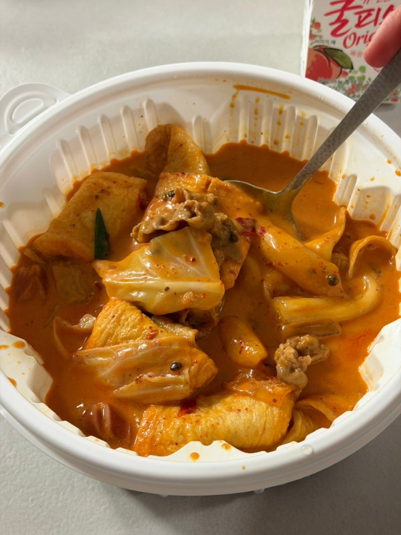 주말엔 엽떡이죠! 마라 초보도 극찬한 맛, 맵찔이가 추천하는 엽떡 마라로제 기본구성 맵기