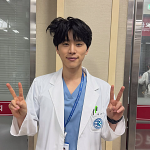 닥터X 김우석, 눈에 들어오던 인턴 찾아보다 알게 된 의외의 가족관계