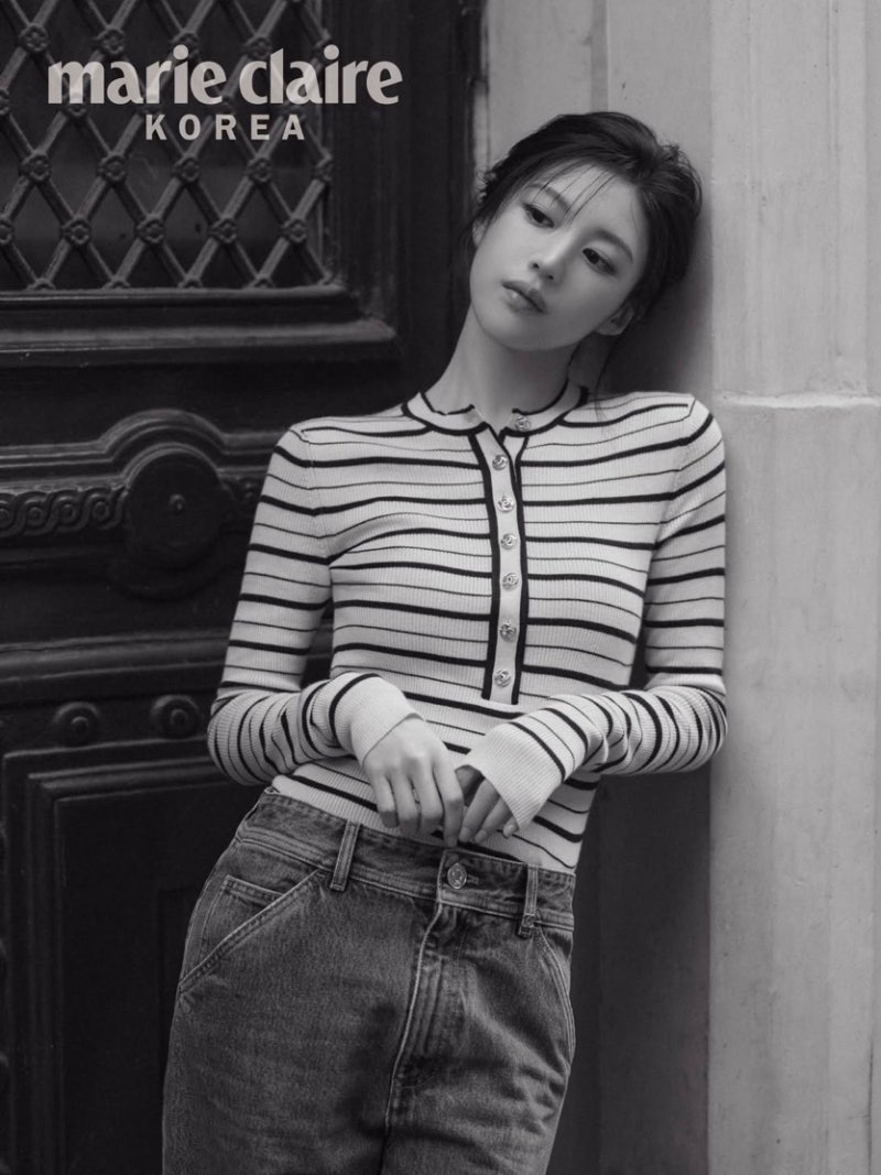 단 두장의 사진으로 그녀가 왜 샤넬뮤즈임을 보여준 고윤정의 샤넬 니트 풀오버 패션
