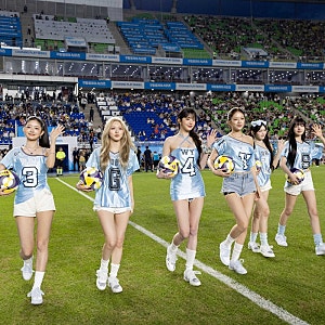 "장원영 믿고 공격 투자 나섰다?" 아이브 소속사 스타쉽, 영업이익 반토막 속에서도 810억 원....