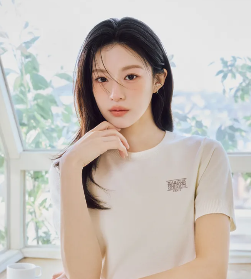 서울여대 주점 포스터에 웬 여배우?...알고 보니 데뷔 전 고윤정