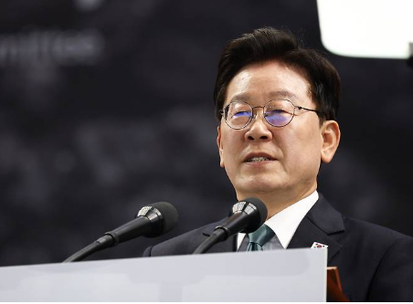 이재명 <b>대통령</b>, <b>국무회의 공개</b> 논란 정면 반박 “청장·지자체장도 ....