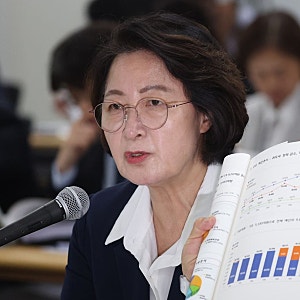 "사과 바라시니 사과" 추미애 소방 예산 34.5억 삭감 및 개그맨 이상민 빨대 250개 배송