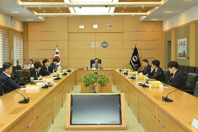 국힘 추천 KBS 이사 2명 임명…내일 사장 후보 면접