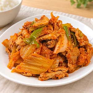 앞다리살 김치볶음 만드는 법 돼지고기 신김치 레시피