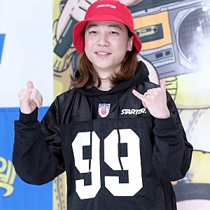 "아이 낳으면 영웅이라니..." 두 아들 아빠 래퍼 넉살의 출산 지원금 소신 발언 논쟁