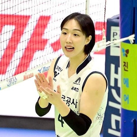 “은퇴는 내가 결정하고 싶다”던 황연주, 도로공사가 재계약을 원할 때 코트를 떠났지만 원....