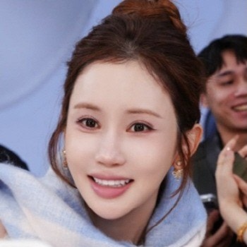 “출산 앞두고 2시간 200억?” 이다해, 500명 스태프 모인 중국 라이브