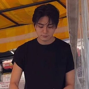 차은우 닮은 광명시 붕어빵 사장 '붕은우', 영업 재개...붕어빵 사러온 손님 폭주 1~2시간 줄서