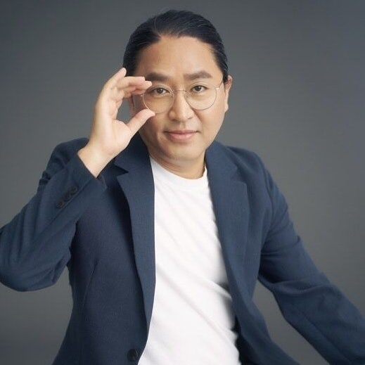 "한국 영화 흥행 역사를 썼는데"… 파티형 예식 알린 김한민 감독, 57세 결혼 소식