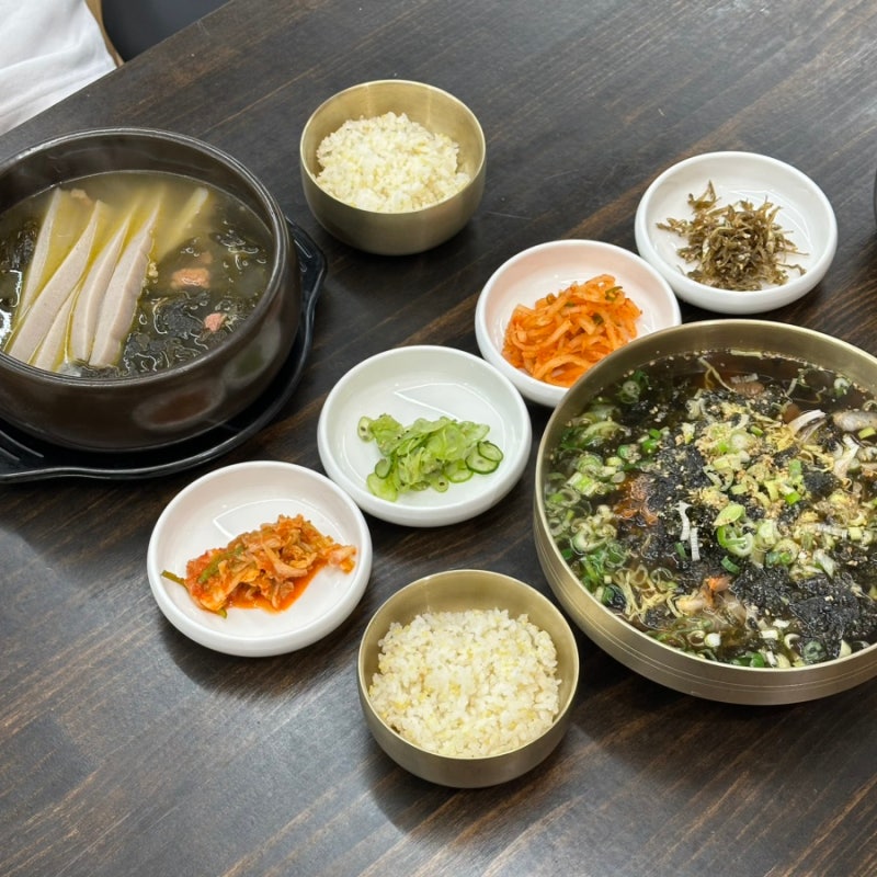 부산 초량동 부산역 근처 맛집 / 1972년 초량묵집