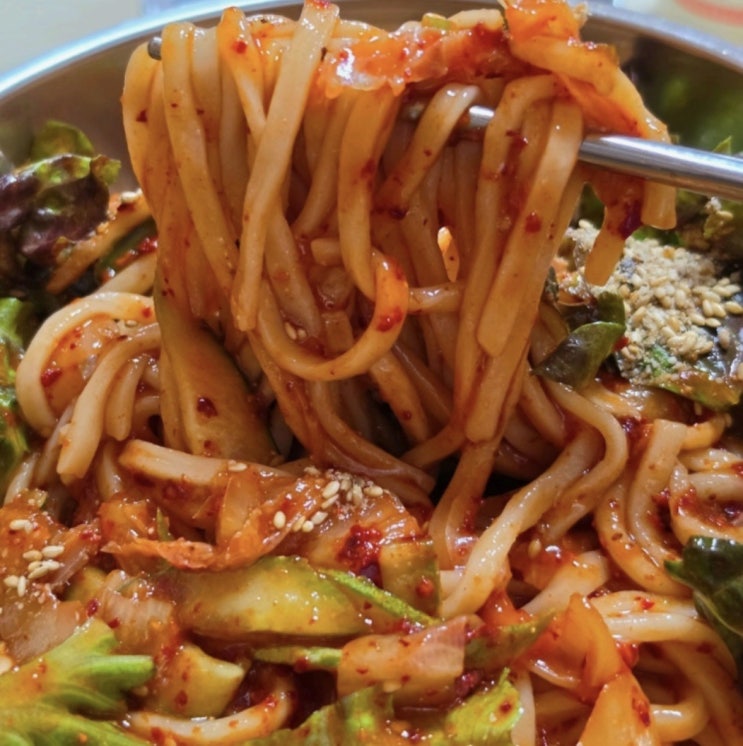 <b>남겨서뭐하게</b> 문래동 칼국수집 칼비빔국수가 맛있는 이영자 <b>김창옥</b>....