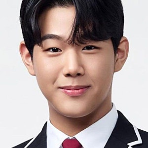 이종혁 아들 이준수, 194cm 폭풍성장…연극 데뷔에 삼부자 동반 출연까지?