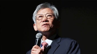 <b>친일파 글씨</b> 논란에 <b>사과</b>, <b>유홍준</b> 국립중앙박물관장은 누구? (프로....