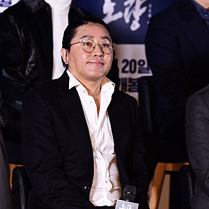김한민 감독, 57세 결혼 소식.. 예식 형태와 날짜는?