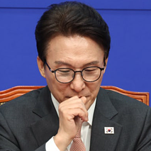 [속보] 김민석 차량, 응급환자 전용 구역에 주차 논란…민주당 결국 사과 "변명의 여지 없다"