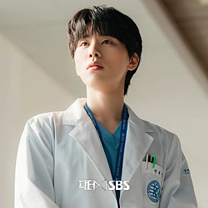 닥터X 김우석(박태경역)은 누구? 근데 형이 대체 누구길래 눈웃음 판박이