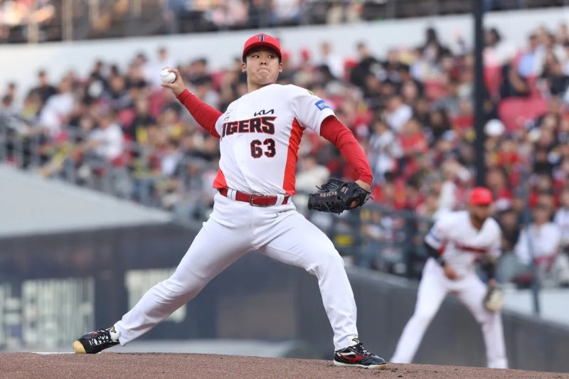 [2026 KBO 준PO 3차전 프리뷰] 벼랑 끝 LG의 '112승' 카라스코 vs 2연승 KIA의 파격 카드 시라카와! 잠....