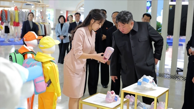 <b>김정은 사망설</b> 확산, 뇌출혈설 진원지부터 북한 <b>반박</b> 사진까지 정리