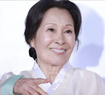 “국민 엄마 <b>김혜자</b>, 실제 삶은 달랐다” <b>김혜자</b> 나이 프로필 남편 ....