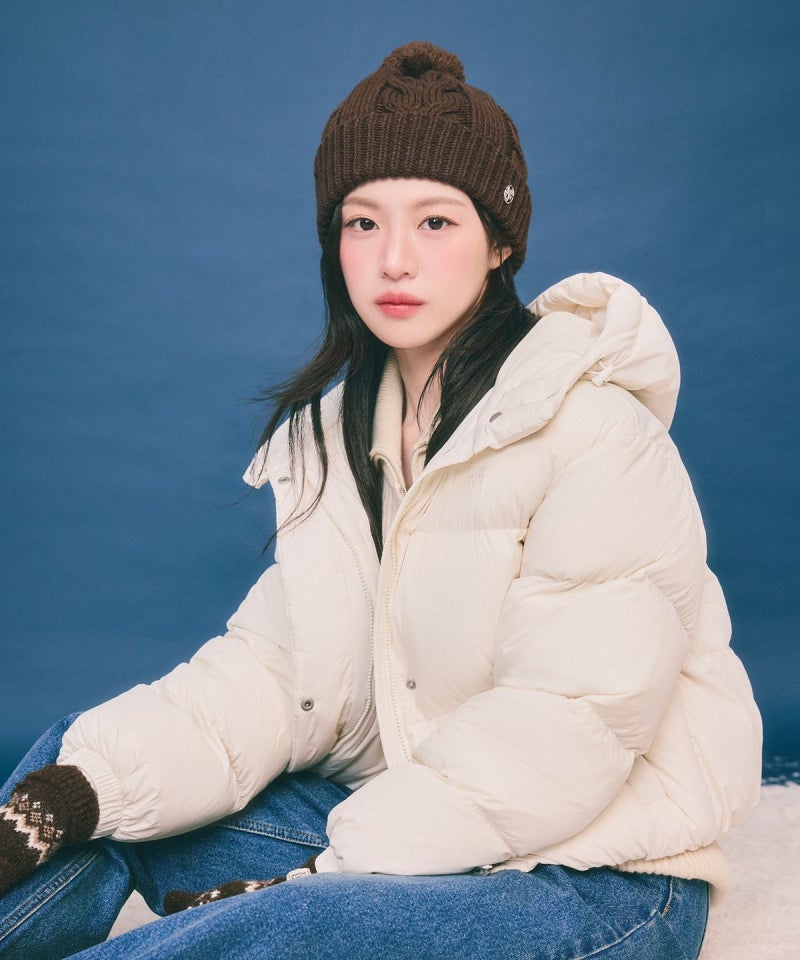 고윤정 하얀 다운이 27만원대 라고?..마리떼 W 후디드 다운 자켓