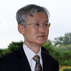 (탄핵안논쟁)"표결 날짜 내놓으라 "조국혁신당 에서. 조희대 탄핵 민주당, 왜 끝내 답을 안 하....