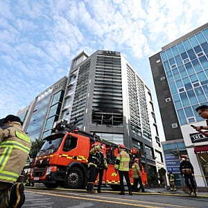 강남 역삼동 빌딩 2곳 동시 화재…1명 심정지·10여 명 부상