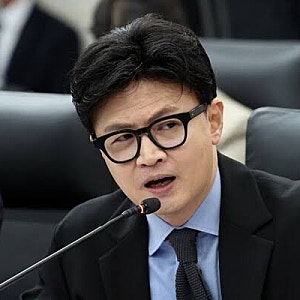 차기 대선주자 지지율 1위 한동훈 18.7%! 김민석·장동혁·오세훈 접전 & 네티즌 실시간 반응 총....
