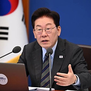 "AI에 물어본 수사권의 독립": 대통령의 '중수청장 국무회의 배석' 논란과 1608년 에드워드 코....