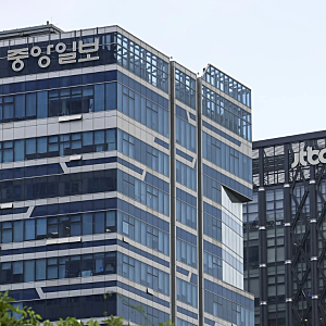 "범삼성가 다시 모였다" 중앙일보 인수전, CJ에 이어 신세계까지?