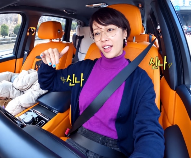 황정음이 직접 운전한다는 초호화 SUV, 가격이 5억 원대라는 롤스로이스의 정체