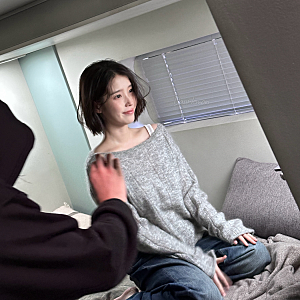 "쌀쌀한 가을 오니 변화 줘야지" 장기하 전 여친이었던 아이유 단발펌