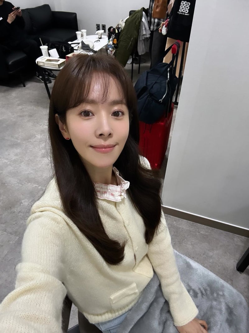 한지민 차기작 가제 ‘태풍’…헤어지려던 부부가 친척 결혼식서 초대형 태풍을 만난다
