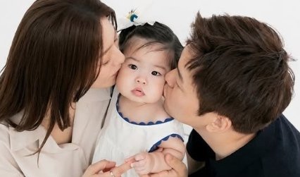 “내가 멱살 잡고 <b>결혼</b>했다”던 <b>박세영</b>, 인상 센 남편은 사실 <b>반대</b>