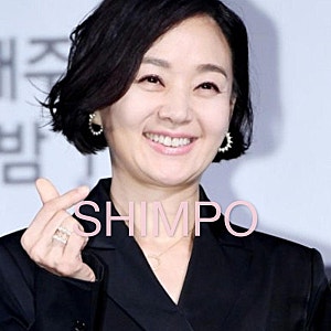 "이혼하고 힘든 적이 없다.." 30여 년 홀로 키운 딸 지난해 시집보낸 배종옥, 혼주한복 입은 싱....