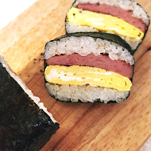 김밥보다 10배 쉬운 스팸 계란 무스비 만들기 무스비틀 활용 초간단 도시락 레시피