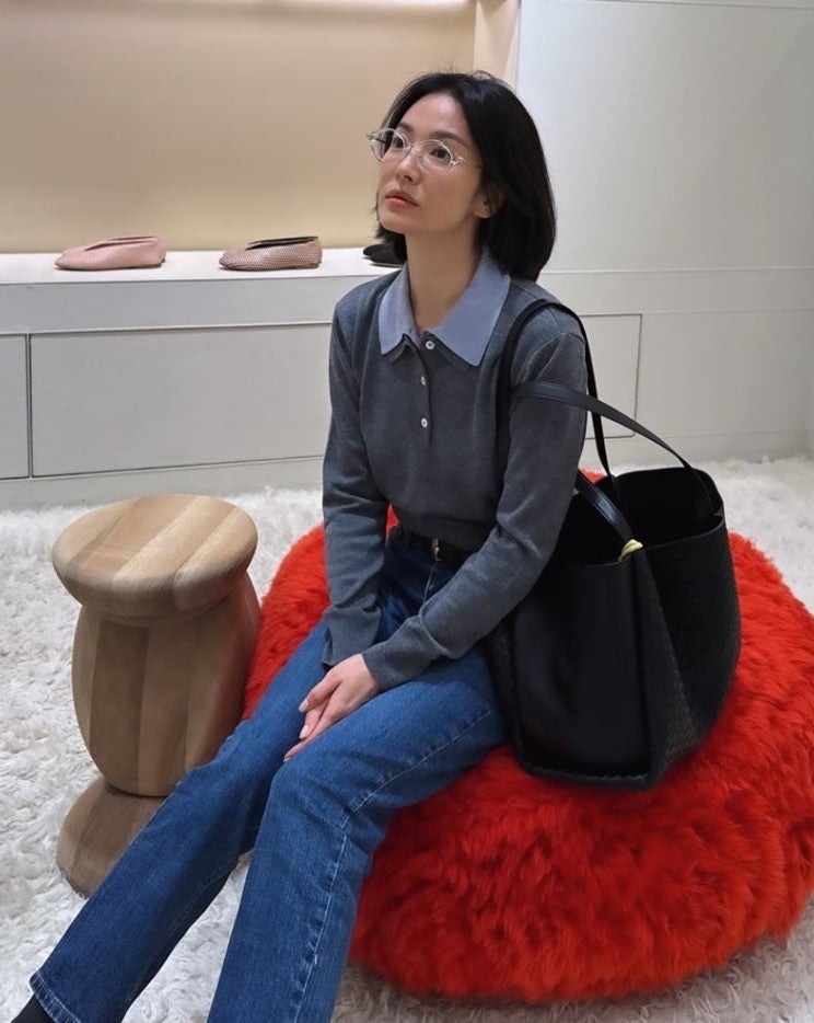 공항에선 약 300만원대, 일상에선 168,000원 니트 입은 송혜교