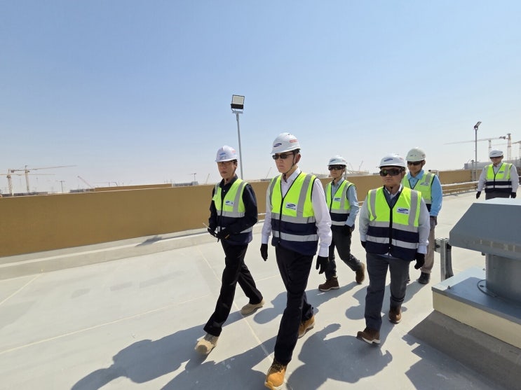 <b>이재용</b>, <b>UAE</b> 발전소 건설<b>현장</b> 방문…AI 데이터센터·에너지 인프라 사....