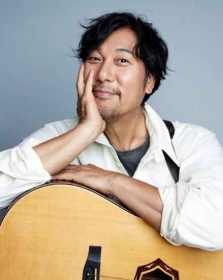 "당신이 이렇게 예뻤었구나..." 갑상샘암 이겨낸 <b>이문세</b>, <b>백내장</b> 수....