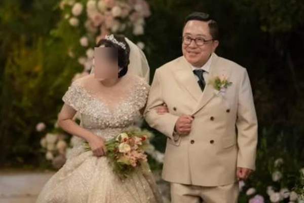 개그맨 <b>김형진</b> <b>아내</b> 송윤경 누구? 대구 <b>결혼</b>식 공개에 나이·프로필 ....